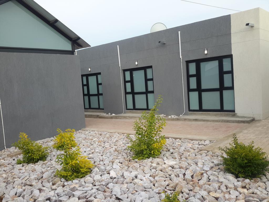 Tsumeb Guesthouse Kamho Kültér fotó
