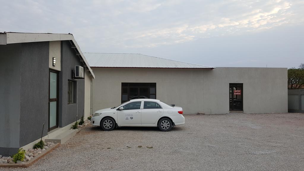 Tsumeb Guesthouse Kamho Kültér fotó