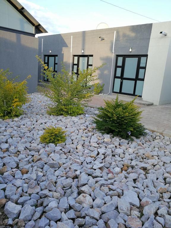 Tsumeb Guesthouse Kamho Kültér fotó