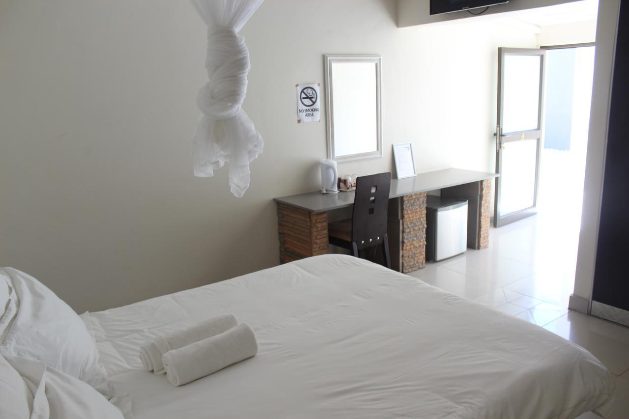 Tsumeb Guesthouse Kamho Kültér fotó